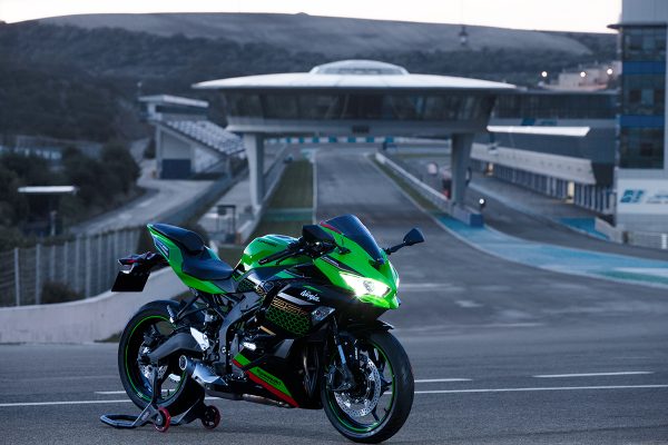 2021 ninja zx 25r abs se